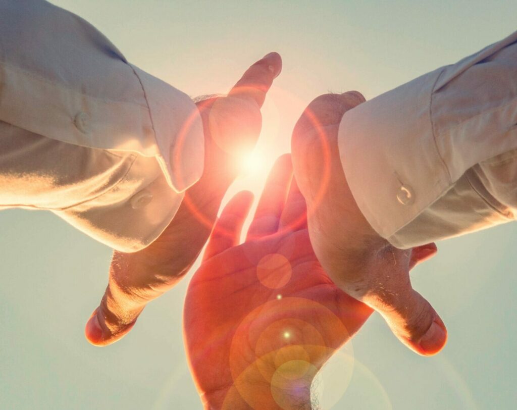 Altelios Technology, high five in der sonne